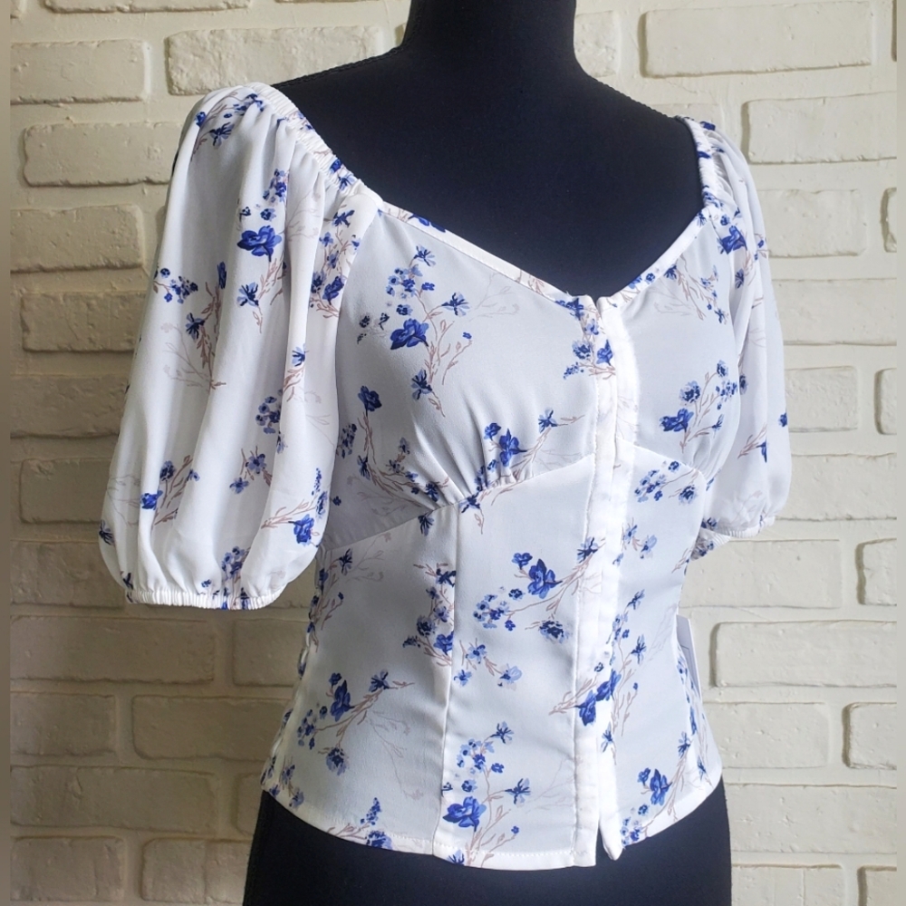 NWT Sienna Sky Sweetheart Neckline Smock Peasant Blouse Puff Sleeves Size Small